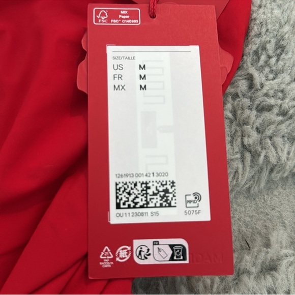 MAGDA BUTRYM H&M
SWIMSUIT WITH ROSE APPLIQUÉ - Picture 9 of 9